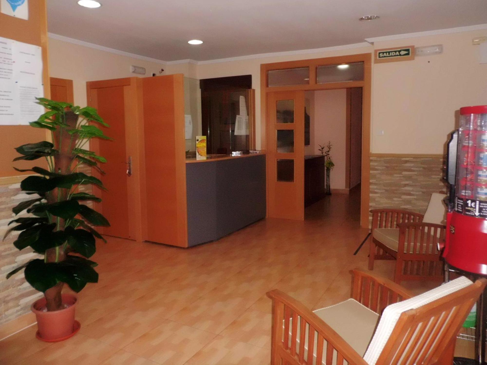 Hostal Abastos Валенсия Екстериор снимка