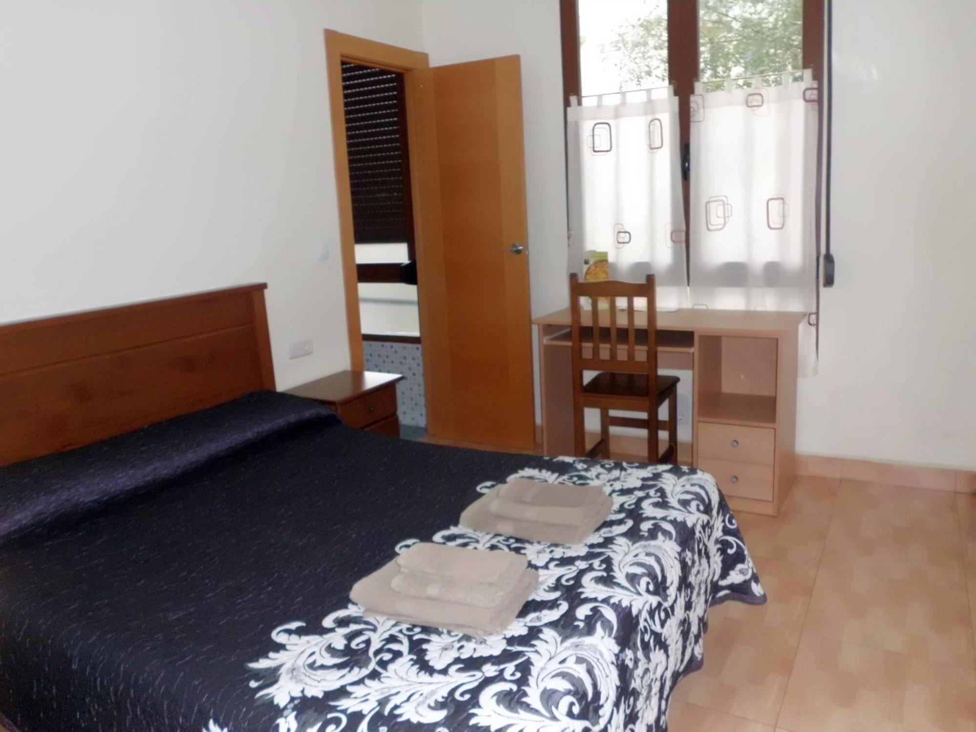 Hostal Abastos Валенсия Екстериор снимка