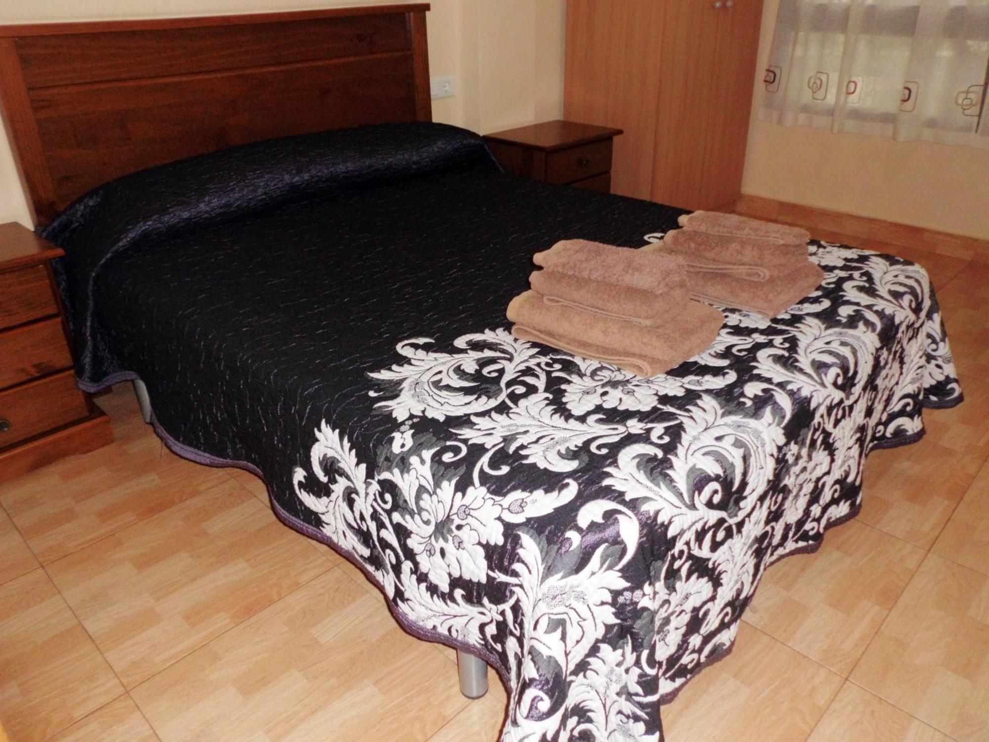 Hostal Abastos Валенсия Екстериор снимка